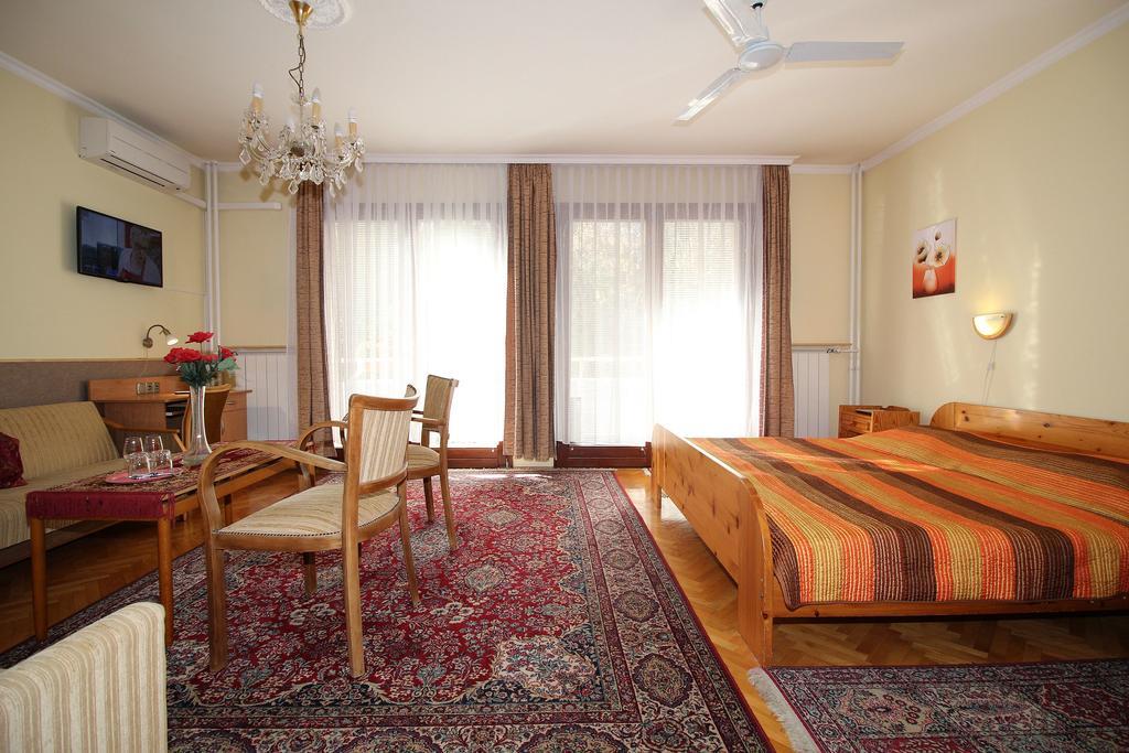 ブダペスト ブダヴァル ベッド ＆ ブレックファースト Bed & Breakfast 部屋 写真