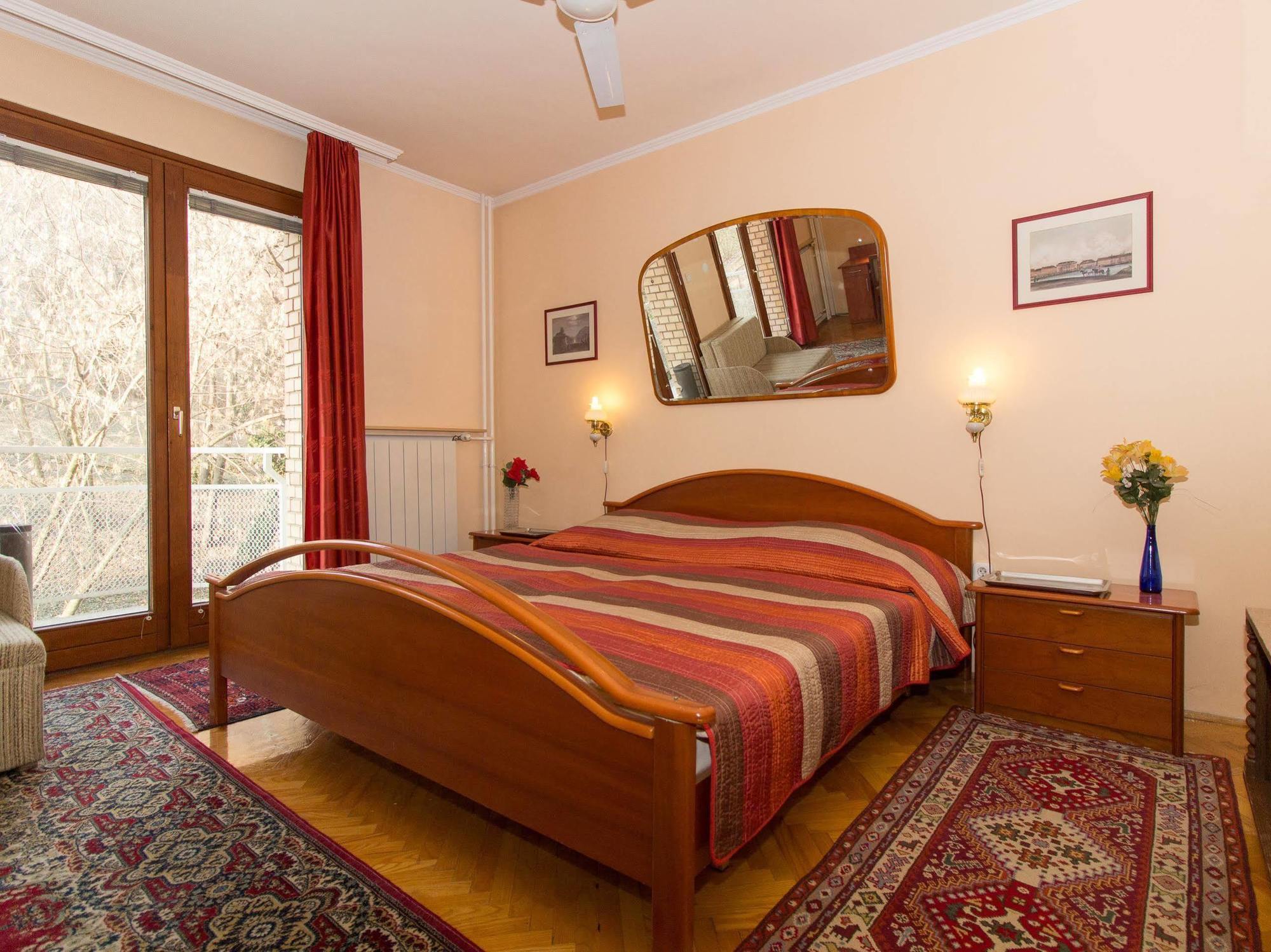 ブダペスト ブダヴァル ベッド ＆ ブレックファースト Bed & Breakfast エクステリア 写真